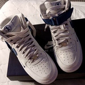 WMNS AIR FORCE 1 HI SE